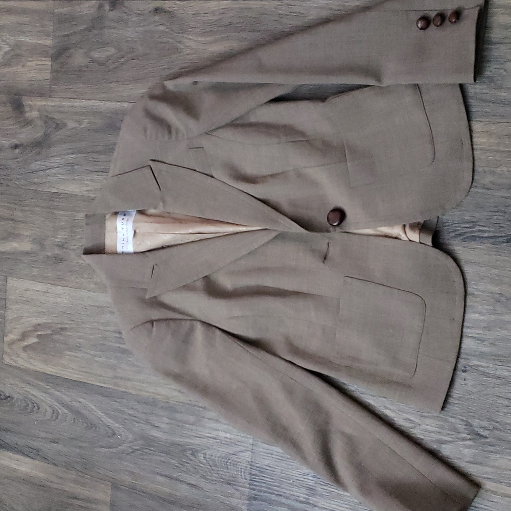 Trina turk blazer jacket size2